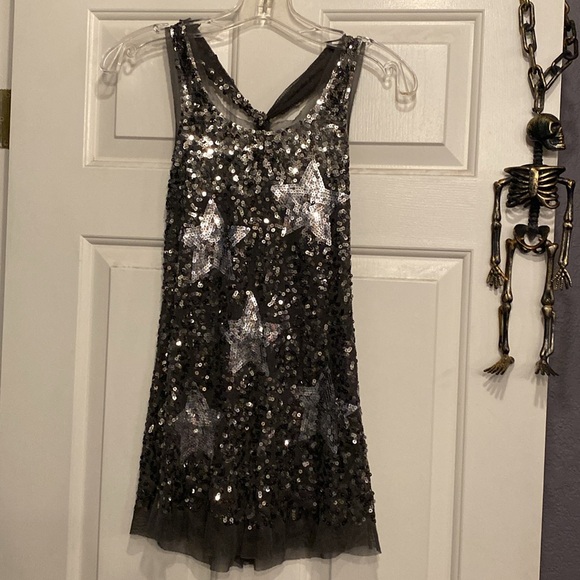 LIPSTICK - tank: black mesh semi-sheer racerback w silver sequins & stars - L - Picture 8 of 16